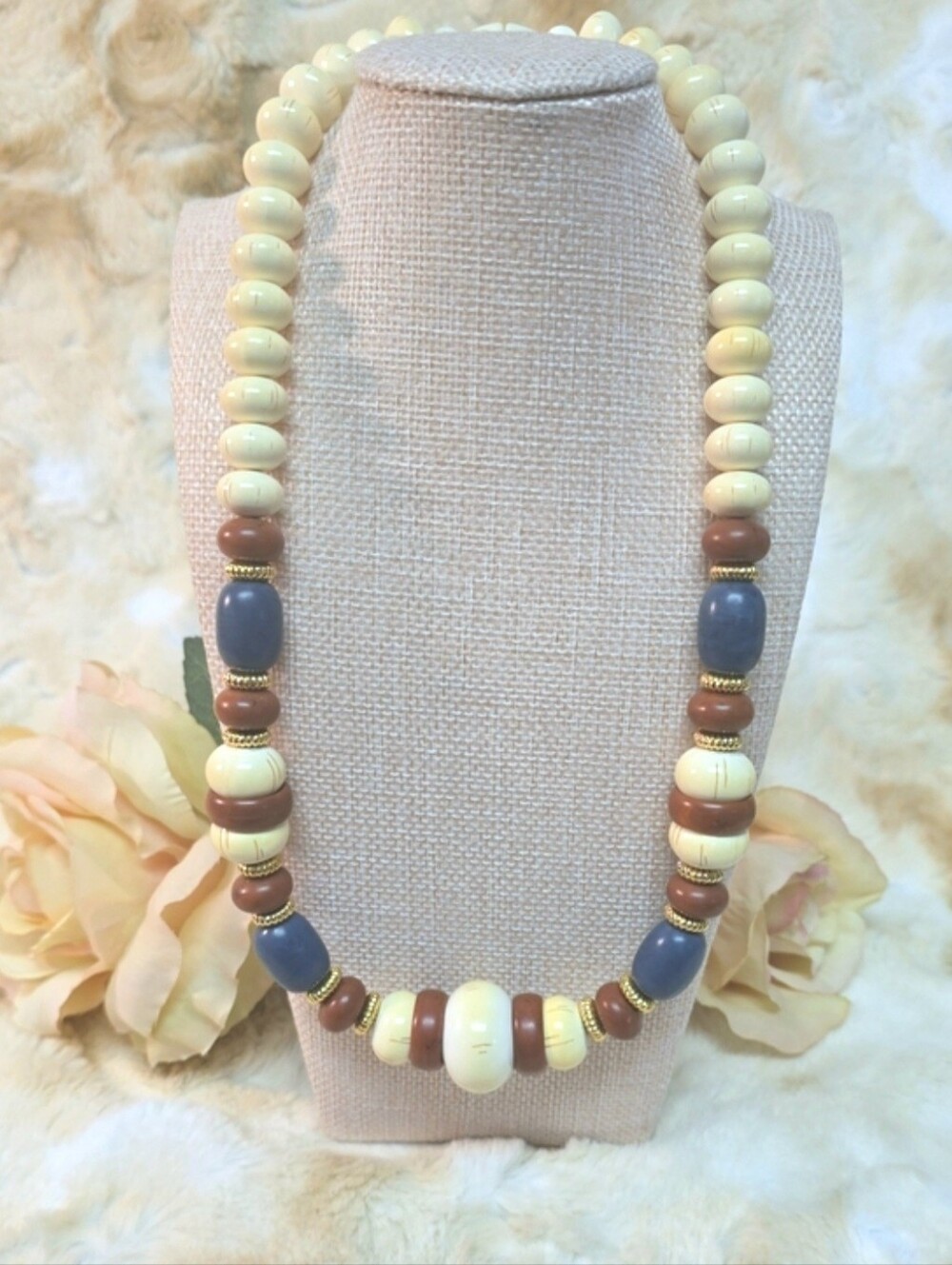 Vintage 1985 Avon Indian Summer Naturals Beaded Necklace Faux Ivory Lucite 22"